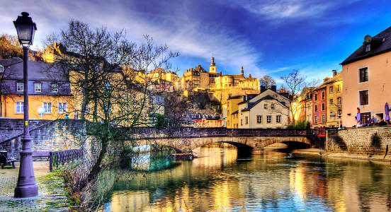 Llamar a Luxembourg Llamar a Luxembourg. Prefijo:352
L